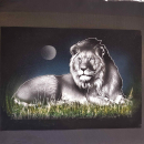 Löwe  auf Samt  30 cm x 42 cm